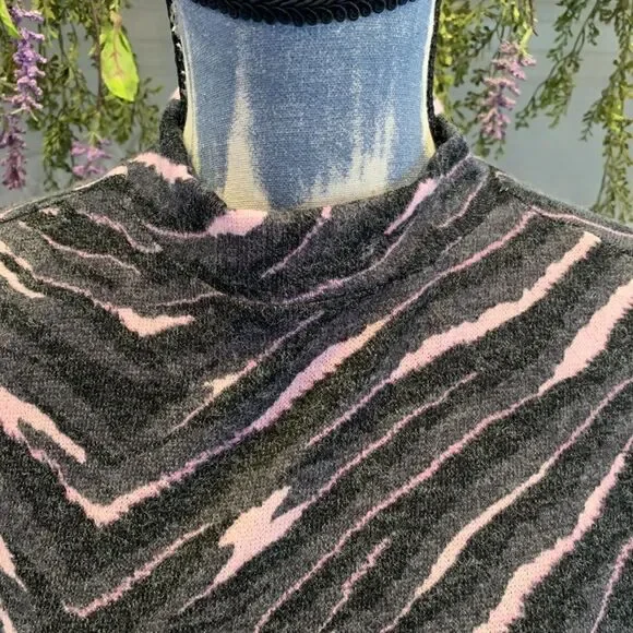 Torrid DARK GREY & PINK ZEBRA HACCI MOCK NECK TRAPEZE DRESS 0 - Picture 4 of 11